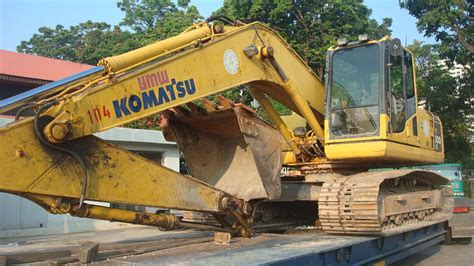 Used Excavators for sale in Thailand 